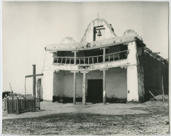 pogphotoarchives:  “The church at Cochiti before the Padre