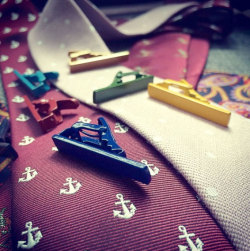 bows-n-ties:  Bright and Colorful Tie Bars