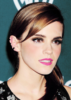 gryffsndor:  Emma Watson at the 71st Golden Globes Post-Party