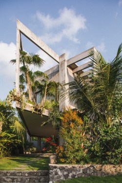 moodboardmix:    Daniel Mitchell House, Bali,  Patisandhika Architects