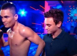 ilove1ddaley:  kermodebear:  in other news Tom Daley likes boys