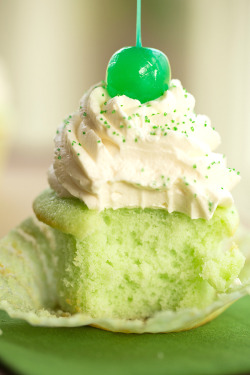 fullcravings:  Shamrock Shake Cupcakes