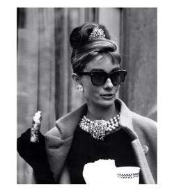fashion-icons:  Audrey Hepburn in “Breakfast at Tiffany’s”