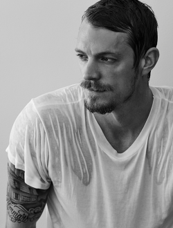 hotfamous-men:  Joel Kinnaman