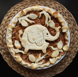 This Tree Trunks apple pie by @johndenim is perfection. Happy