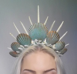 trashcan-called-brain:  Mermaid crown 🎀 