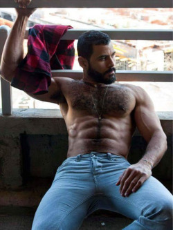 Follow my two hairy men blogs:http://sambrcln.tumblr.comhttp://hairysex.tumblr.com