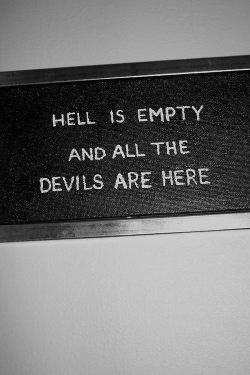 evollovely:  http://evollovely.tumblr.com/  sad black and white,