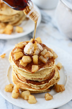 fullcravings:  Vanilla Bean and Brown Butter Pancakes with Pear