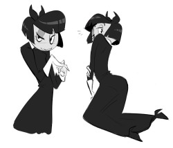 cheesecakes-by-lynx:  A few more goth-girls.   < |D’‘‘‘
