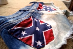 boots-and-bowties:  I need a girl with these shorts!