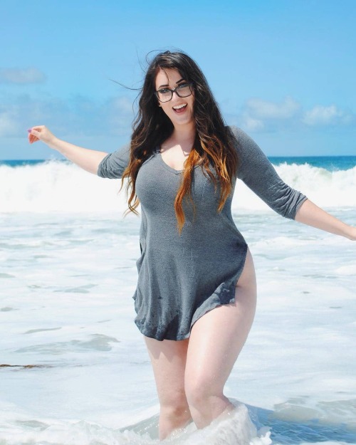 curvy-corner:  Big Beautiful Women Looking to Hook up for Casual