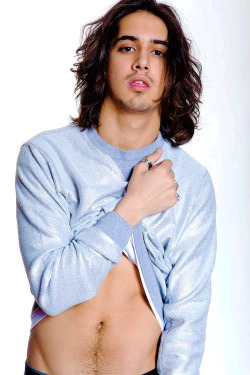 tenthgrader:  whitegirlsaintshit:avjogia:Avan Jogia photographed