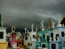 barba-negrx:  Mérida Yucatán México Cementerio General Día