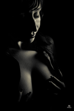 Sensual hot girls masturbating live on free adult webcams Click