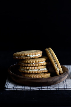 foodopia:  Almond Shortbread Sandwiches with Jasmine Tea Filling