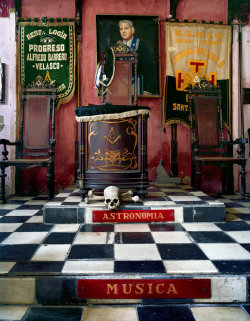 fyeahcuba:  Logia Masónica, Santa Clara, 1999 This masonic lodge