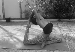 married2themoon:Surrender.To fully commit to the art of yoga