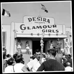 Vintage press photo taken at the 1951 ‘Texas State Fair’