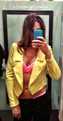 xfriskypriskyx:  Self shot in the dressing room. Loving this