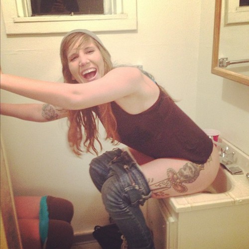 dimitrivegas:  Toilet girl 