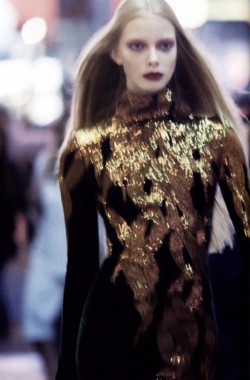 notafashionbl0g:  Tanya Dziahileva “The Golden Girl” for