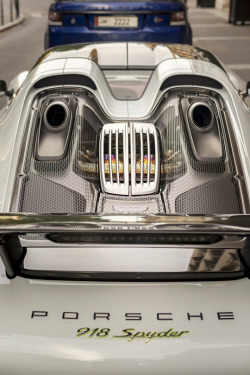 interiorly:  Porsche 918 Spyder by Paul SKG | Interiorly. 