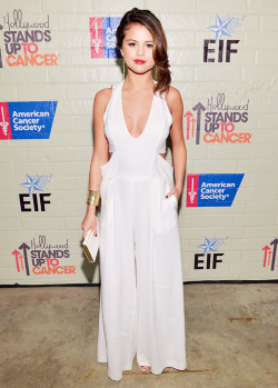  Selena Gomez attends Hollywood Stands Up To Cancer Event on