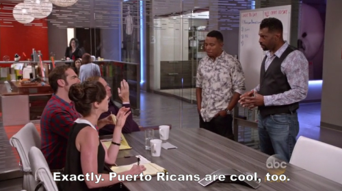 mango-blogs:  because-blackgirls-duh:  andreii-tarkovsky:  Black-ish - “The Word”    Calling out white Hispanics— like a BOSS  Smh I say no to everybody lol