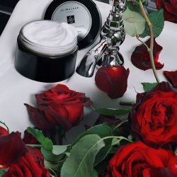 Via*** jomalonelondon  