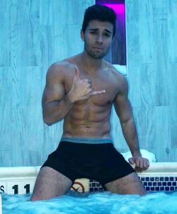 celebrityboyfriend:  Jake Miller heats up the jacuzzi 