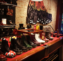 recognize-thiss-moment:  Doctor martens store in philly