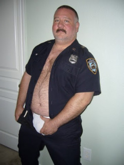 baloo3333:  Cute policeman needs a suck 