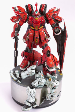 gunjap:  1/100 Diorama MG Sazabi Ver.Ka “SUPREMACY” Work