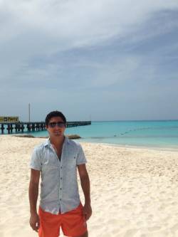 nakedguysfromkik:  Cancun to the World :)