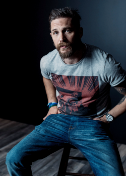 mancandykings:  Tom Hardy of ‘Legend’ poses for a portrait