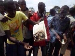 abu-macintosh:  Christian mobs mutilate Muslim minority in Central_Africa