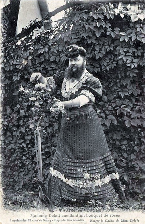 Madame Delait, femme à barbe, Thaon-les-Vosges, Vosges.