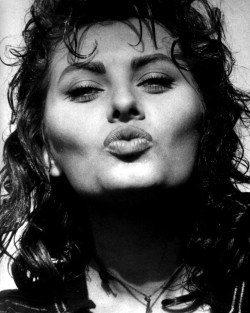 retrogirly:  Sophia Loren For my Texan 