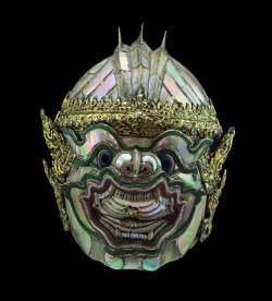 historyarchaeologyartefacts:  Mask of Hanuman, the monkey god.