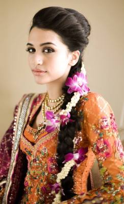 beautifulsouthasianbrides:  Photo by:Ali Khurshid  Outfit by:Farah