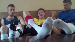 sneaksbdsm:  footboy17:  Six feet and six sweaty socks :):) 