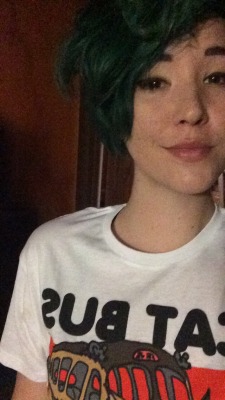 androgynous-girls-love:  short hair rox because all I do is roll