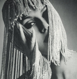 mondfaenger: Rhinestone headdress by Peter Bateman for Vogue