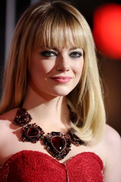 realmofthesenses:  Emma Stone wearing Lanvin jewels at the “Gangster