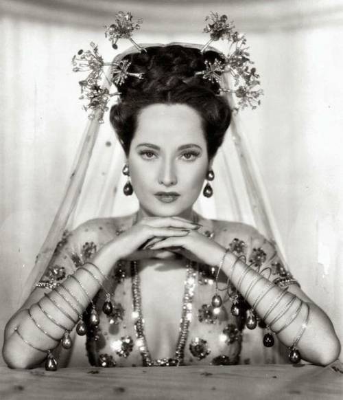 Merle Oberonhttps://painted-face.com/