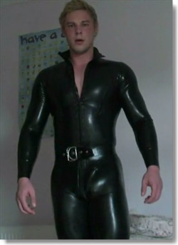 hypnocigarboy:  hunks-in-latex:  Hottest free gay porn online: