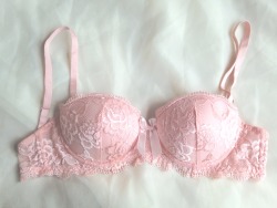 fairie-baby:A pretty lace bra with a delicate bow in the middle