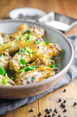 guardians-of-the-food:  Salt and Pepper Chicken Wings