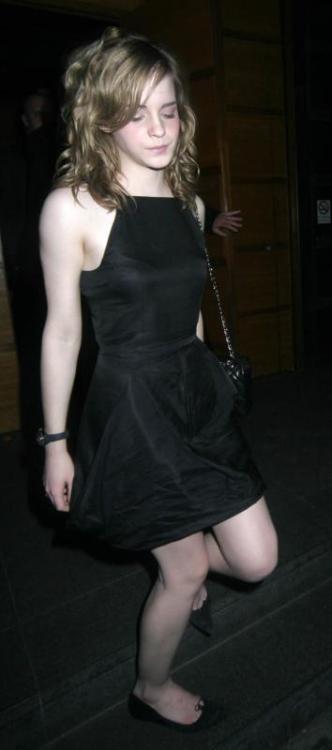 celebritiesuncensored:  EMMA WATSON UP-SKIRT PHOTOS PHOTOâ€™S COURTESY OF CELEBS UNCENSORED 